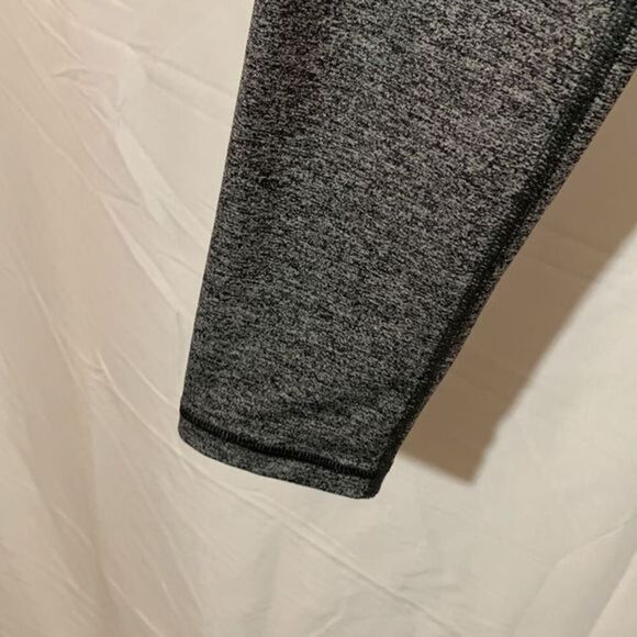 Victoria’s Secret Sport Heather Grey Knockout Tight/Leggings - Picture 4 of 5